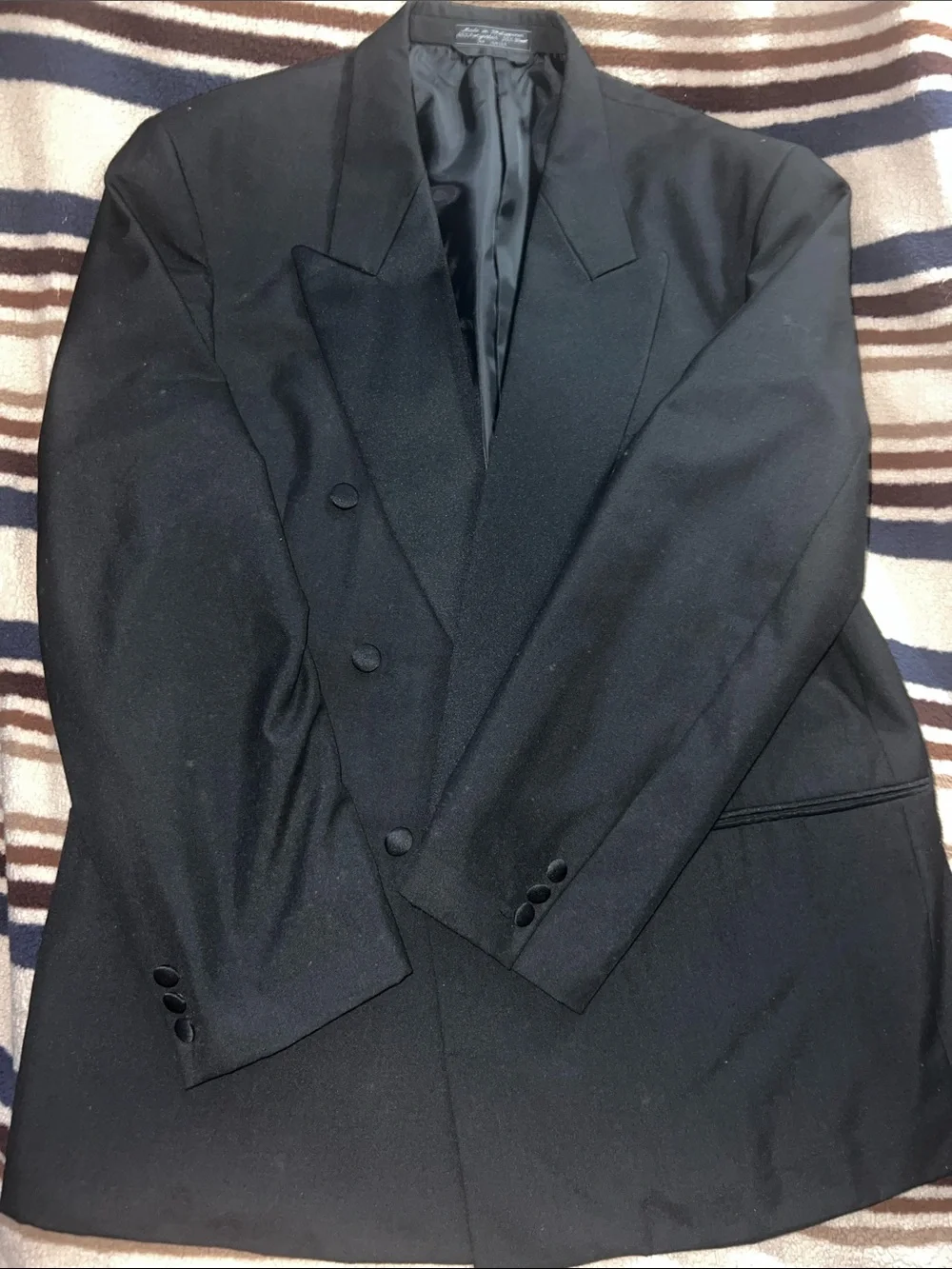 Classic Men's Black Double-Breasted Blazer
